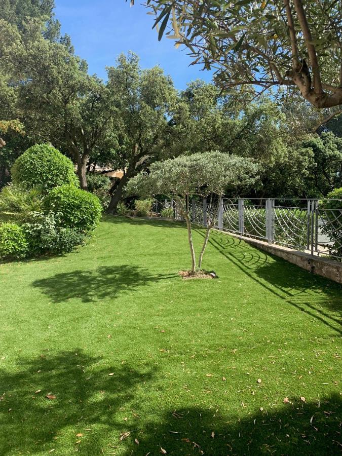 Studio En Rez-De-Jardin Arbore Avec Acces Piscine Et Clim Villeneuve-lès-Avignon Extérieur photo